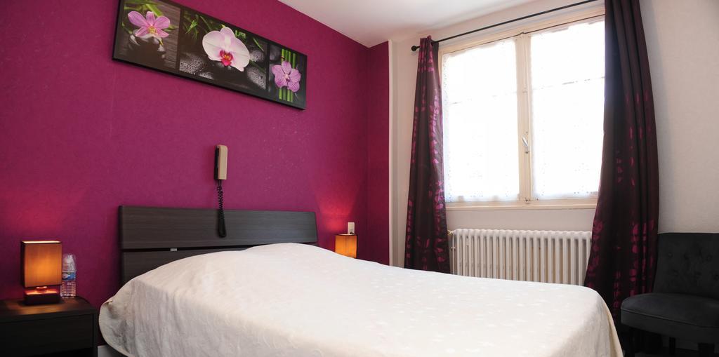 Logis Le Franco Belge Hotel Montherme Room photo