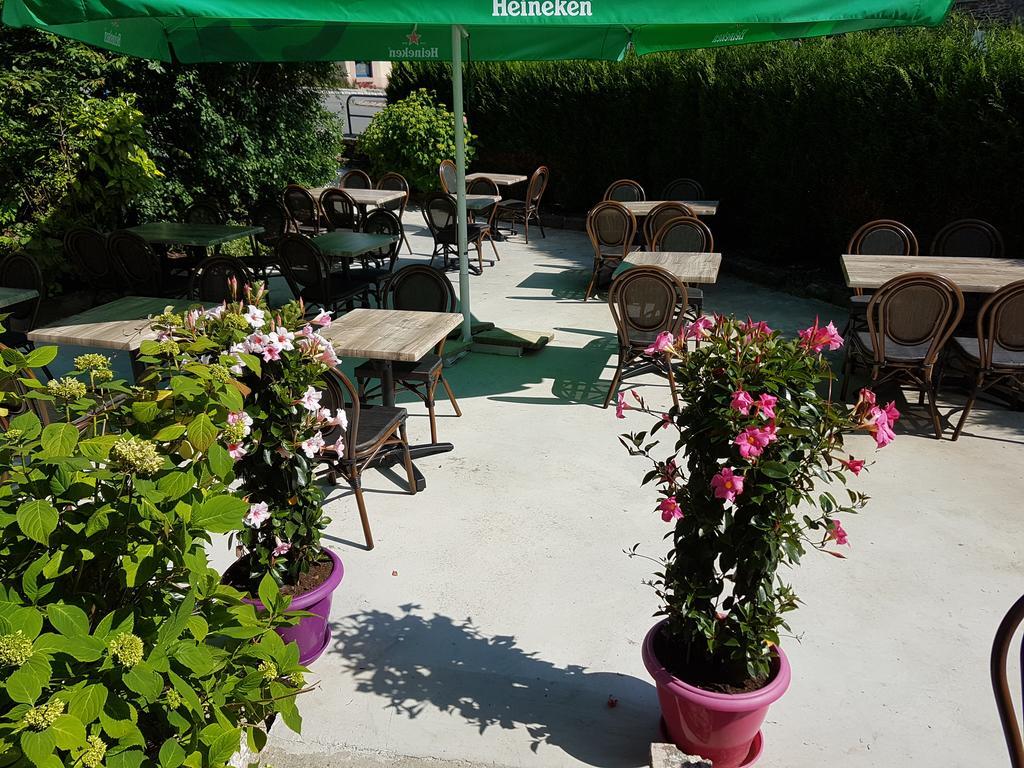 Logis Le Franco Belge Hotel Montherme Exterior photo
